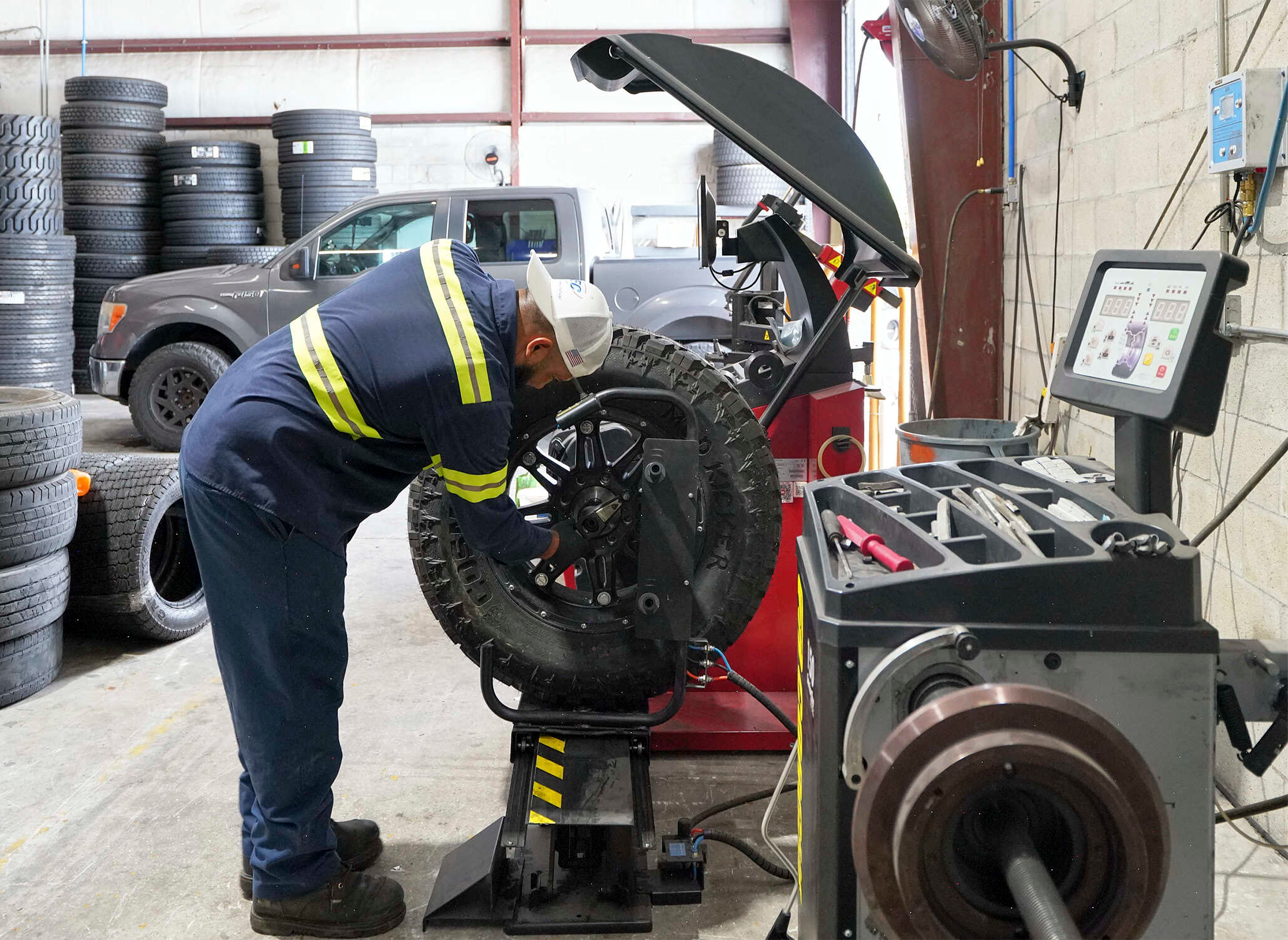 roadside truck tire repair Skees Rd